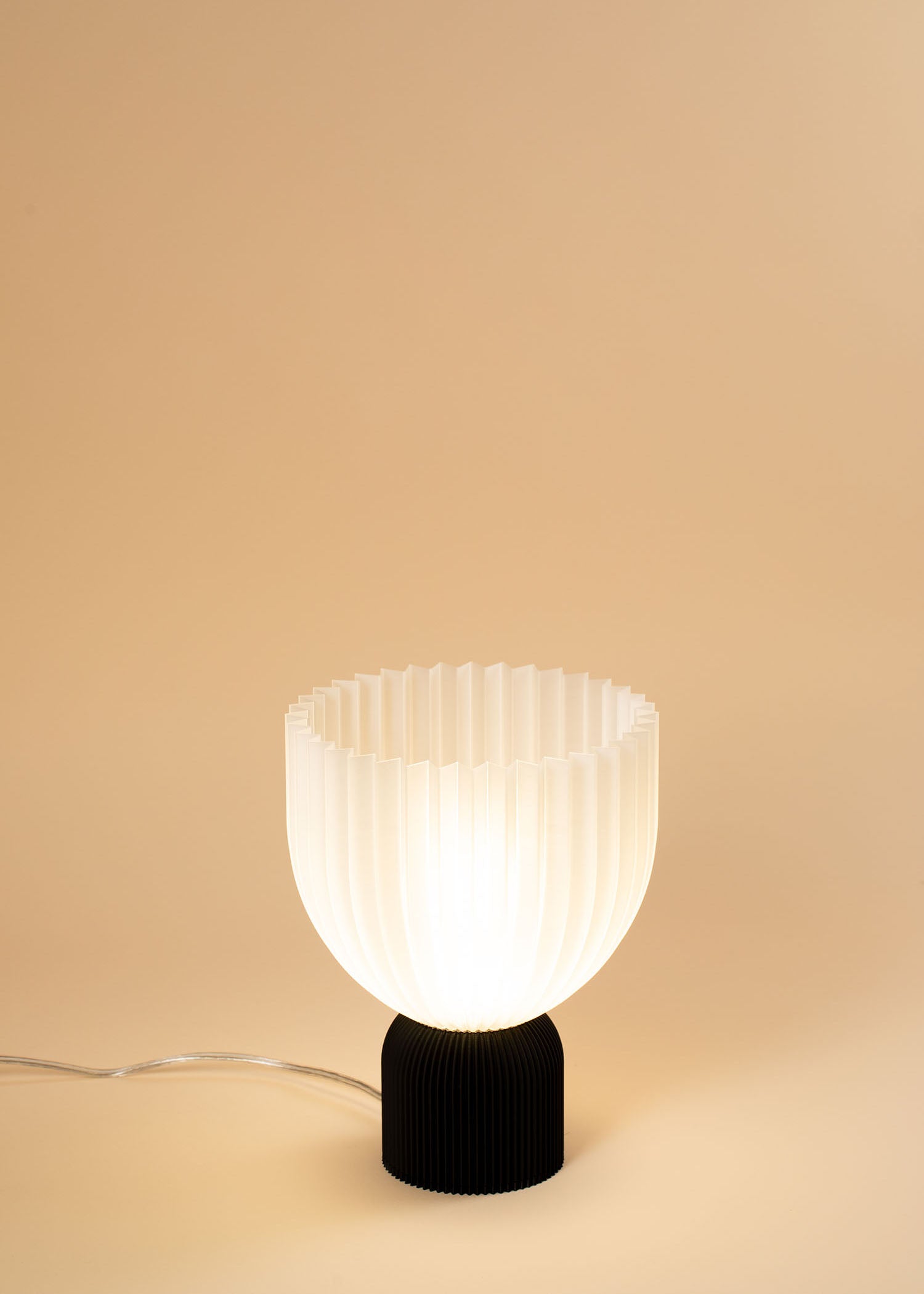 Lamp Ë • bold black x transparent