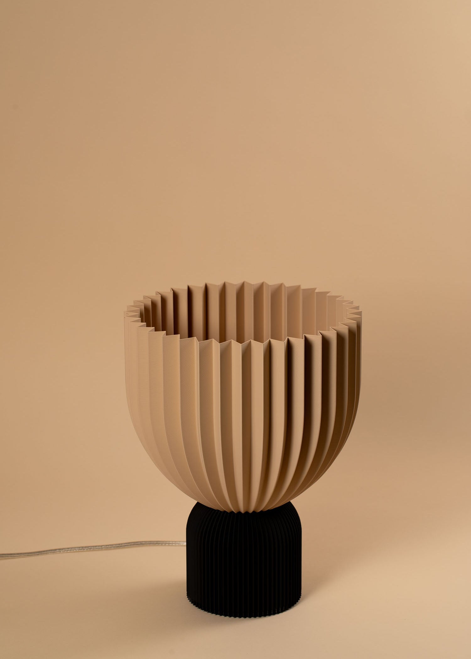 Lamp Ë • bold black x beige XL