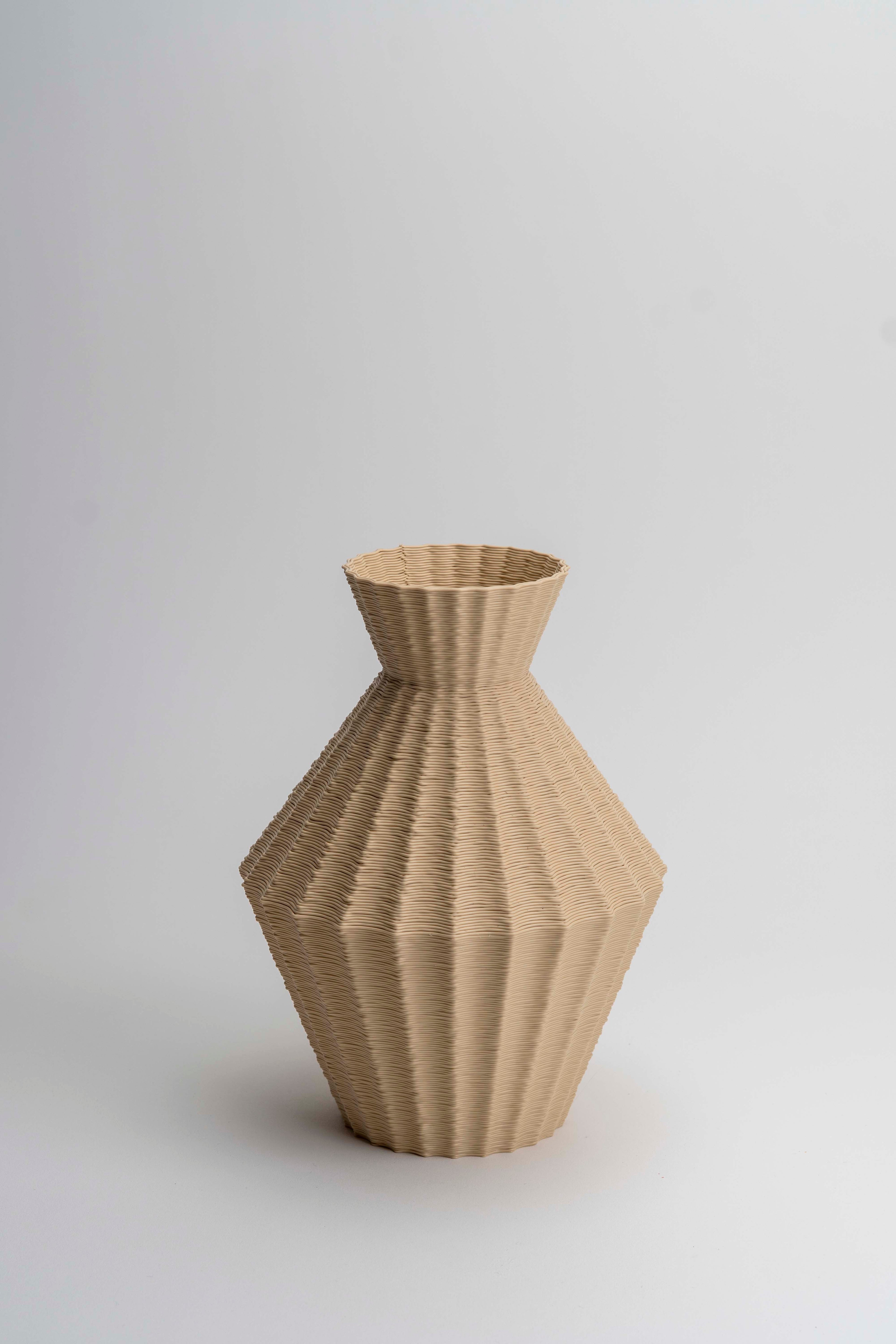 Weave Vase Q • cream