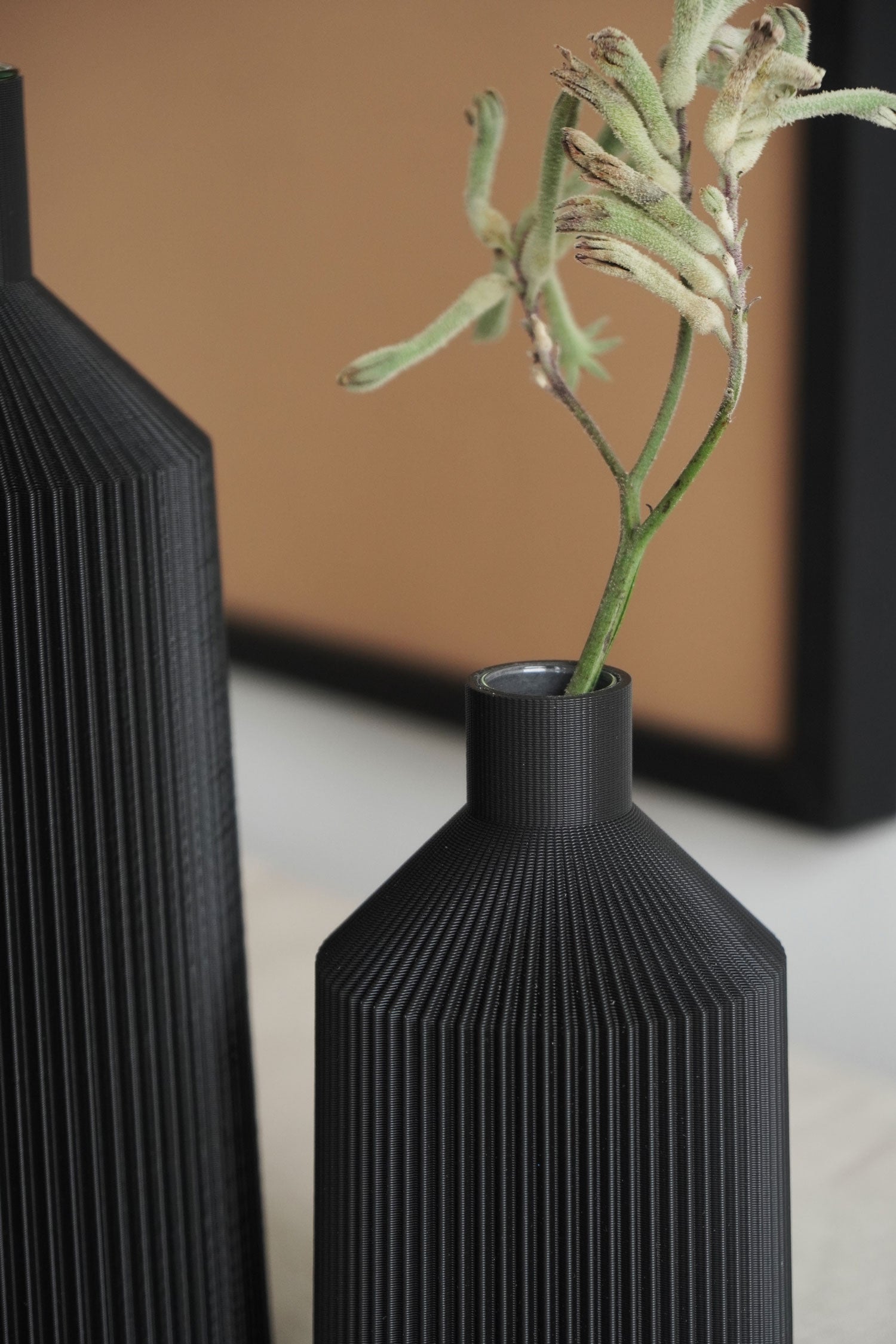 Vase D • bold black