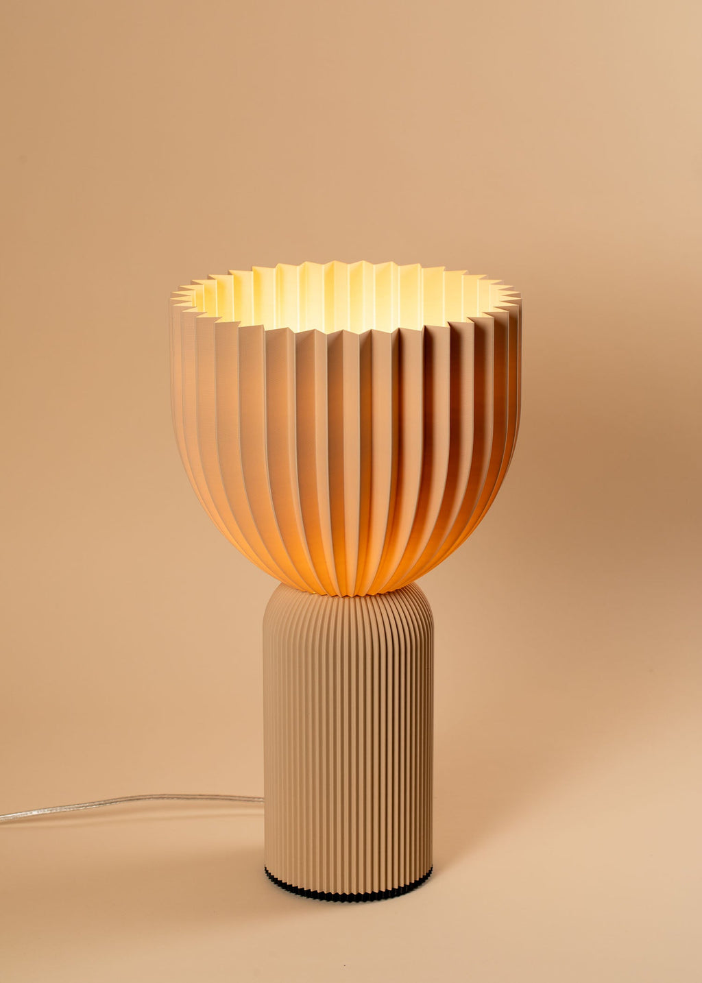 Beige XL-Tischlampe Lamp C in Tulpenform