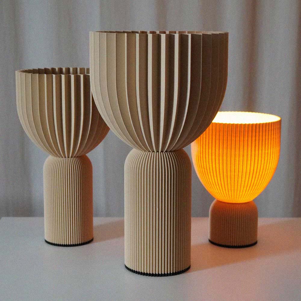 Beige XL-Tischlampe Lamp C in Tulpenform_hygge