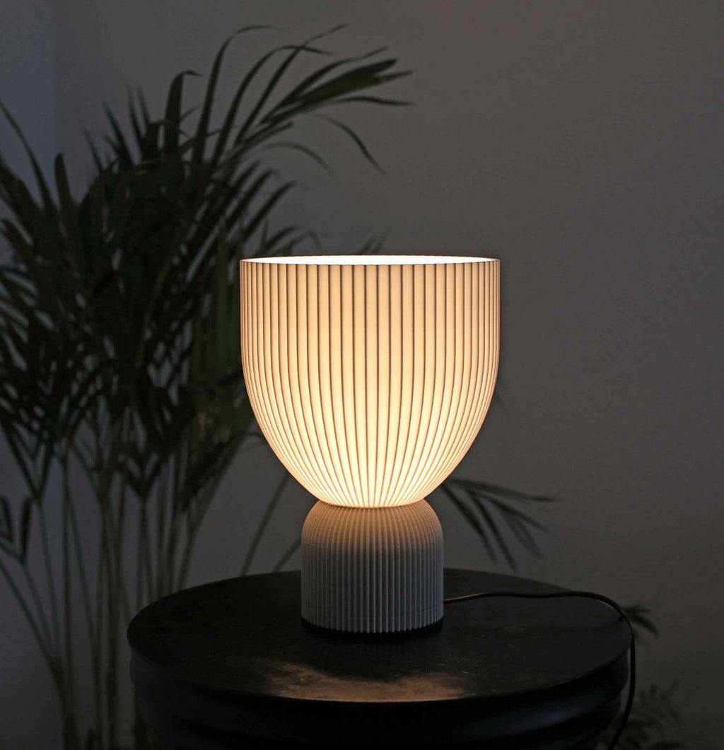 sandgrau-weiße Lamp O_Interior