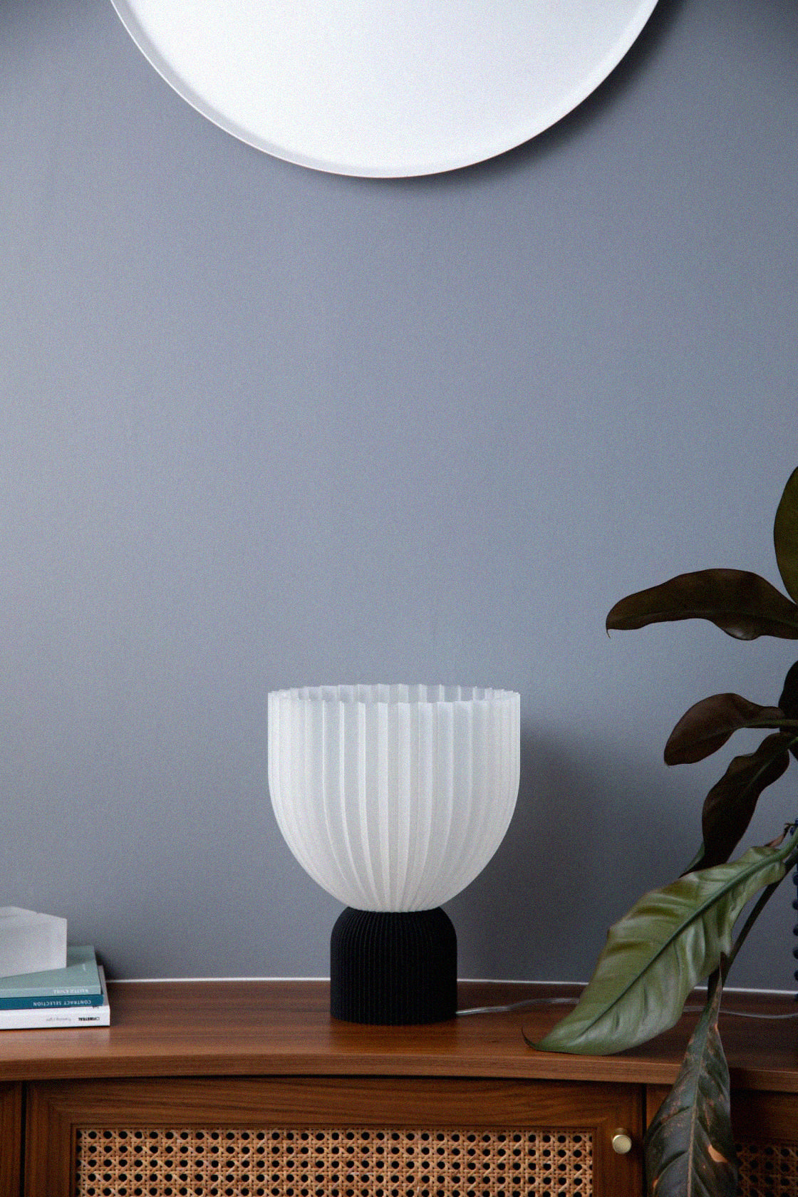 Schwarze Lamp Ë XL mit transparentem Schirm, Produktansicht